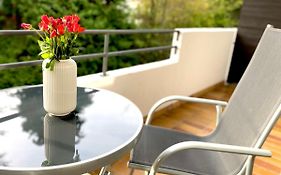 Top-Apartment mit Parkplatz und Balkon